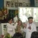 Tang qua quan khach