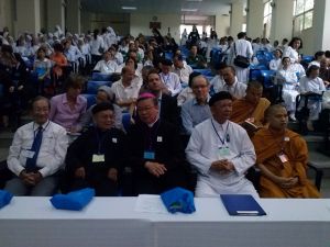 VỀ LÝ TƯỞNG XÂY DỰNG “TÔN GIÁO TOÀN CẦU”